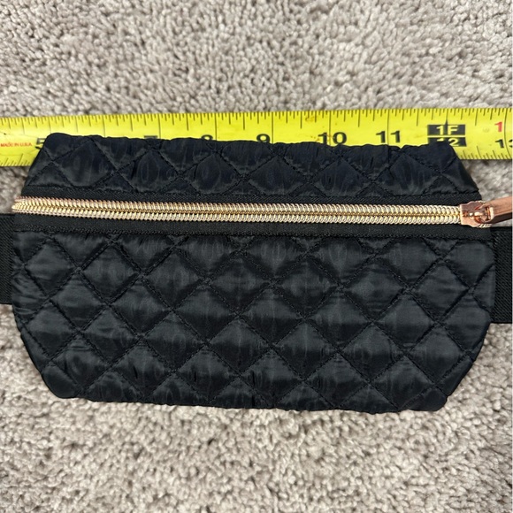Black quilted belt bag DSW. Never used. Perfect condition. - Picture 2 of 4